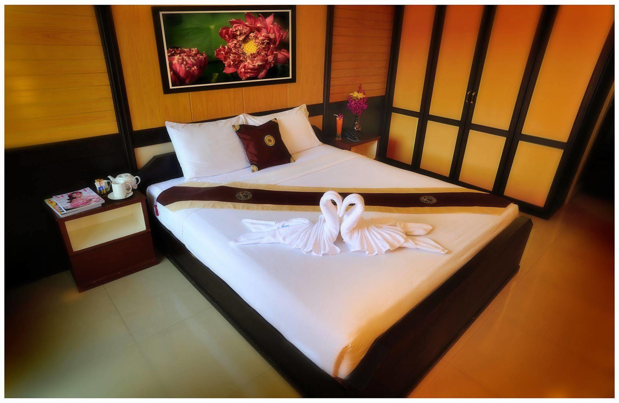 Suppamitr Villa Hotel Pattaya Exterior photo