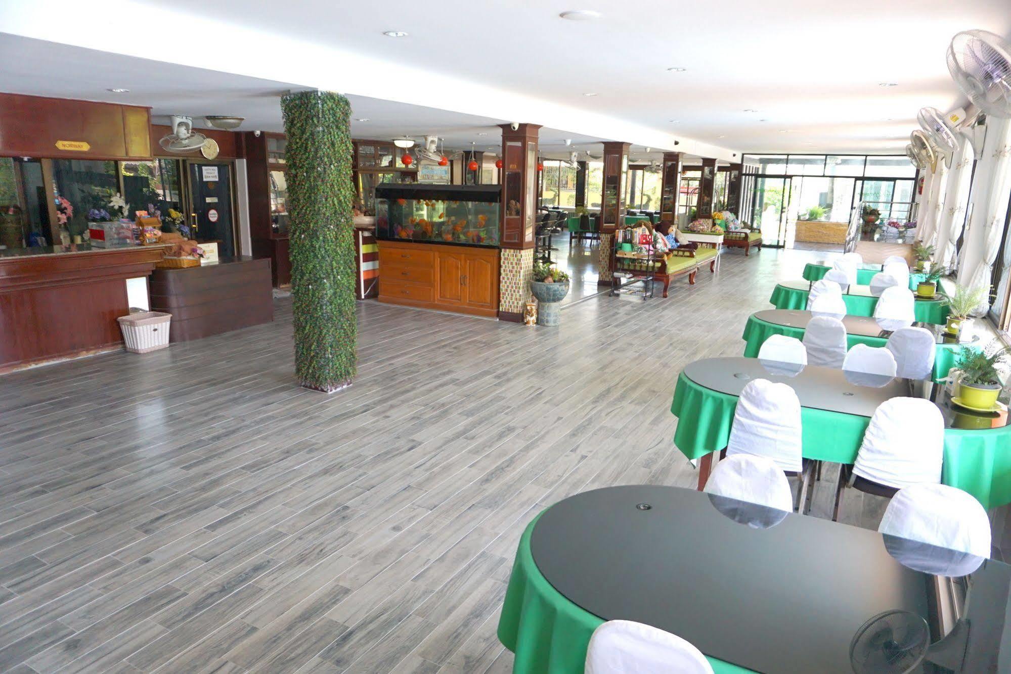 Suppamitr Villa Hotel Pattaya Exterior photo